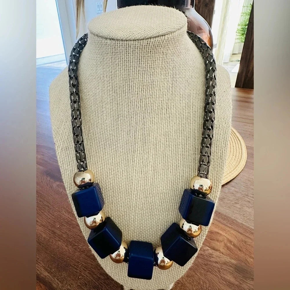Sapphire, blue silver chunky square vintage retro necklace